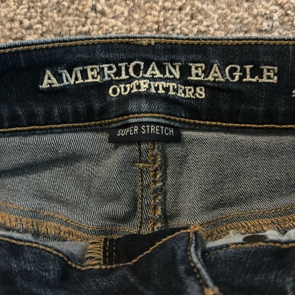Size 2 American eagle super stress jean shorts - Picture 3 of 5
